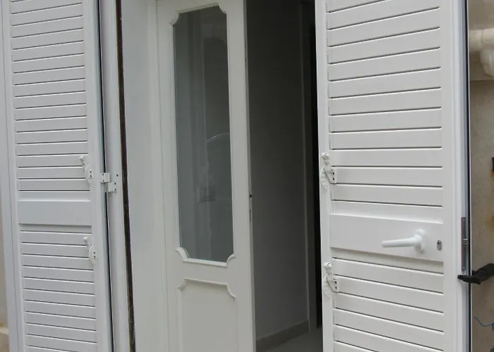 Chiara ポリニャーノ・ア・マーレ